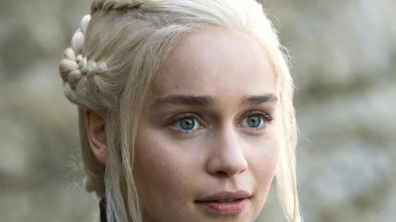 Emilia Clarke sarà una spia nel nuovo thriller PONIES