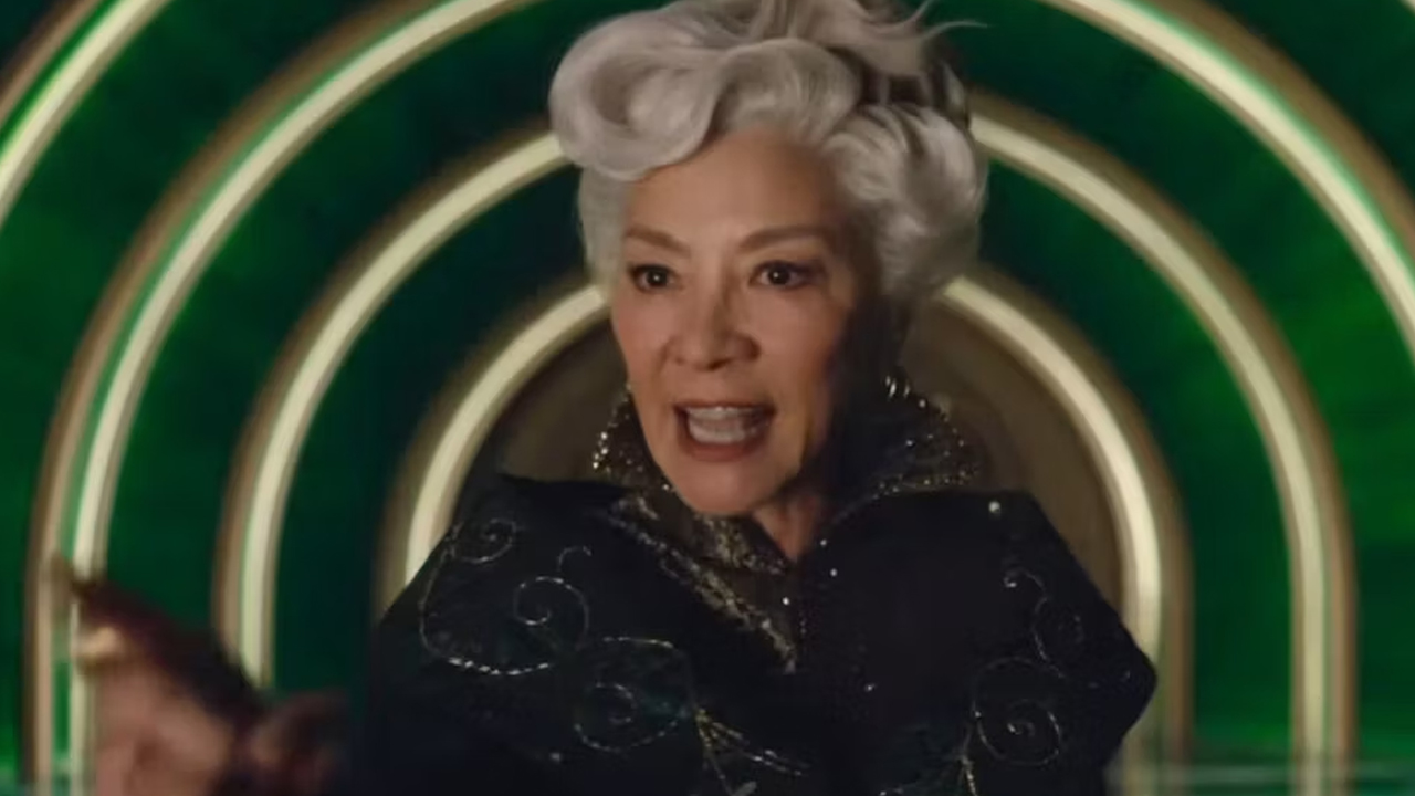 Wicked: Michelle Yeoh è Madame Morrible nella nuova immagine dal film