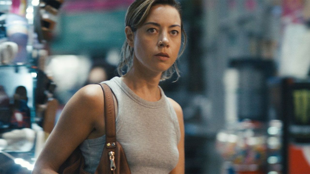 Aubrey Plaza e il ricordo di quando ebbe un ictus a soli 20 anni: “ho temuto di non poter parlare mai più”