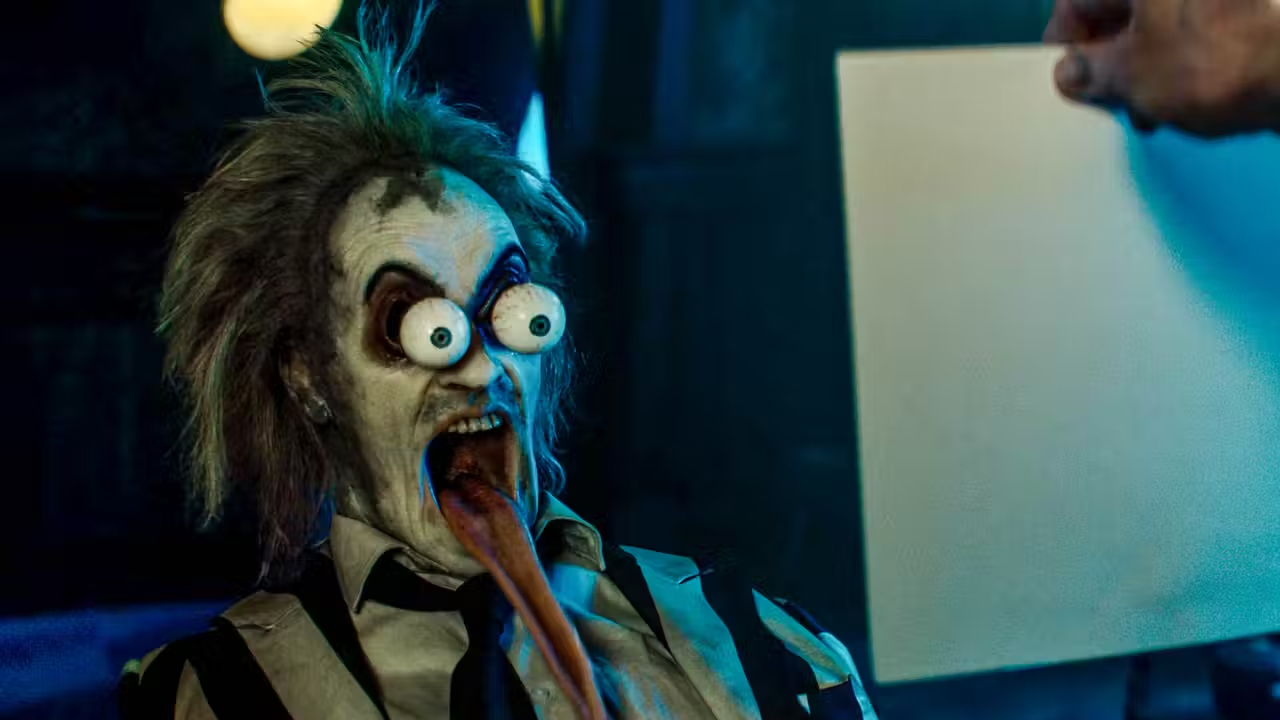 Beetlejuice 2: perché Betelgeuse di Michael Keaton appare solo per 17 minuti? Risponde lo sceneggiatore