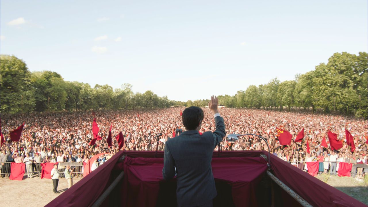 Berlinguer – La grande ambizione, il teaser trailer del film di Andrea Segre con Elio Germano