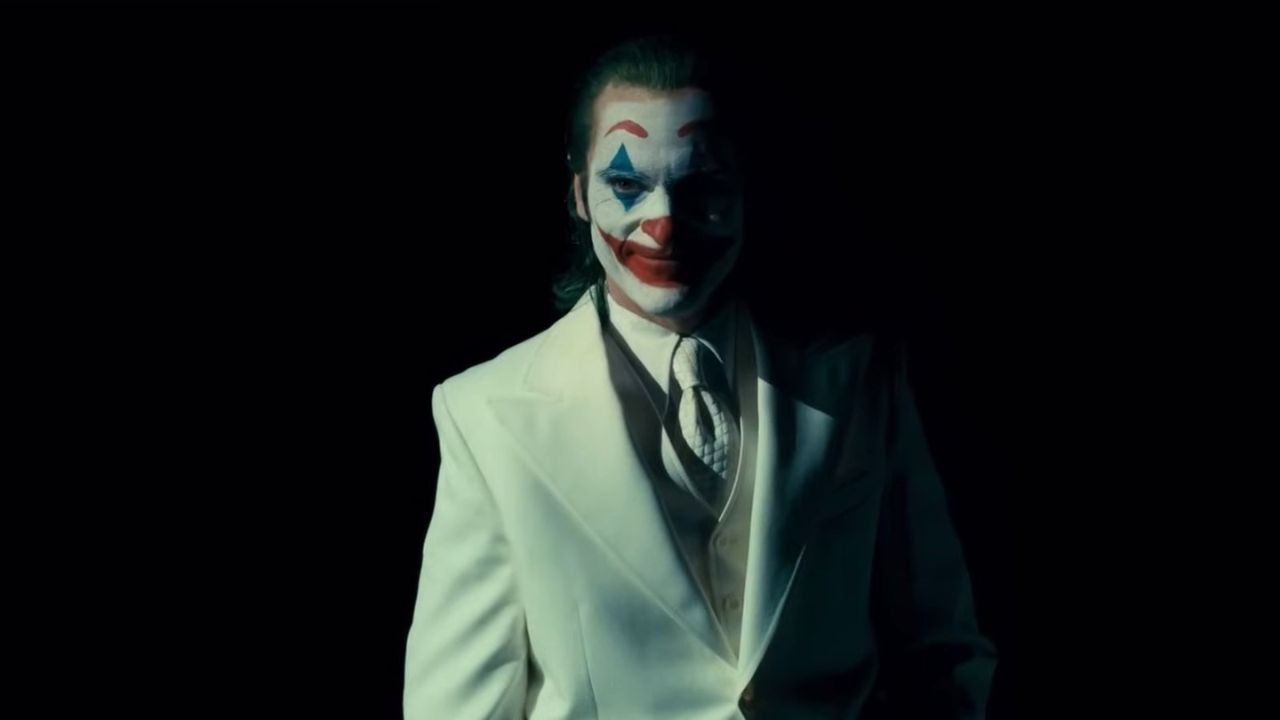 Joaquin Phoenix lascia la sala mentre Joker 2 riceve standing ovation a Venezia 81 - Cinematographe.it