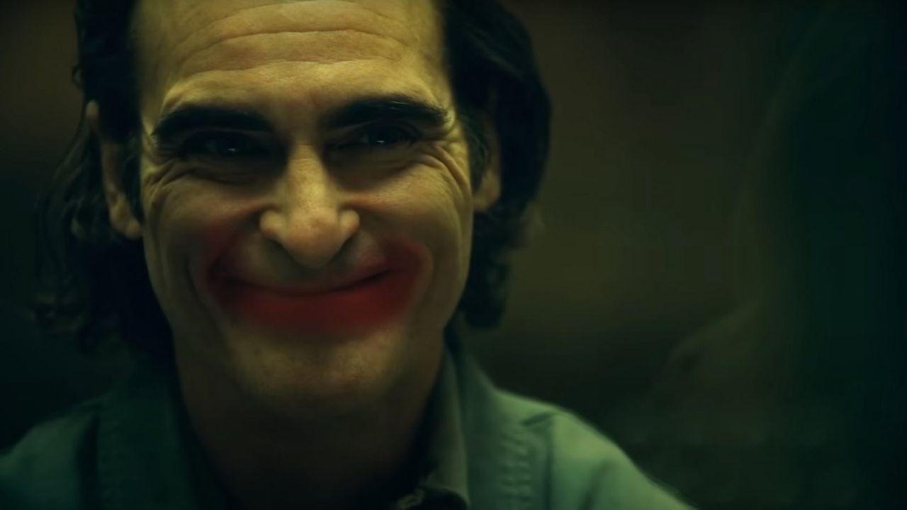 Joaquin Phoenix lascia la sala mentre Joker 2 riceve standing ovation a Venezia 81 - Cinematographe.it