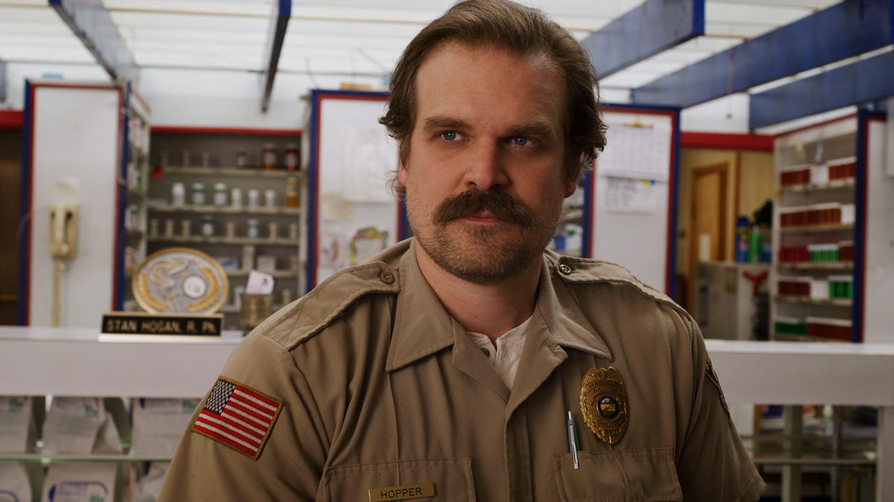 Stranger Things: David Harbour rivela la reazione del cast alla sceneggiatura finale della serie