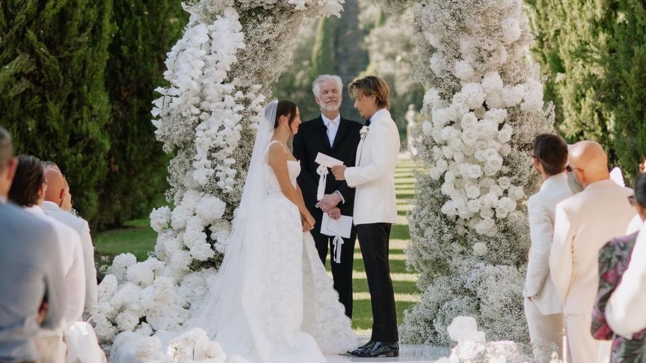 Millie Bobby Brown svela le foto del suo matrimonio in Italia con Jake Bongiovi