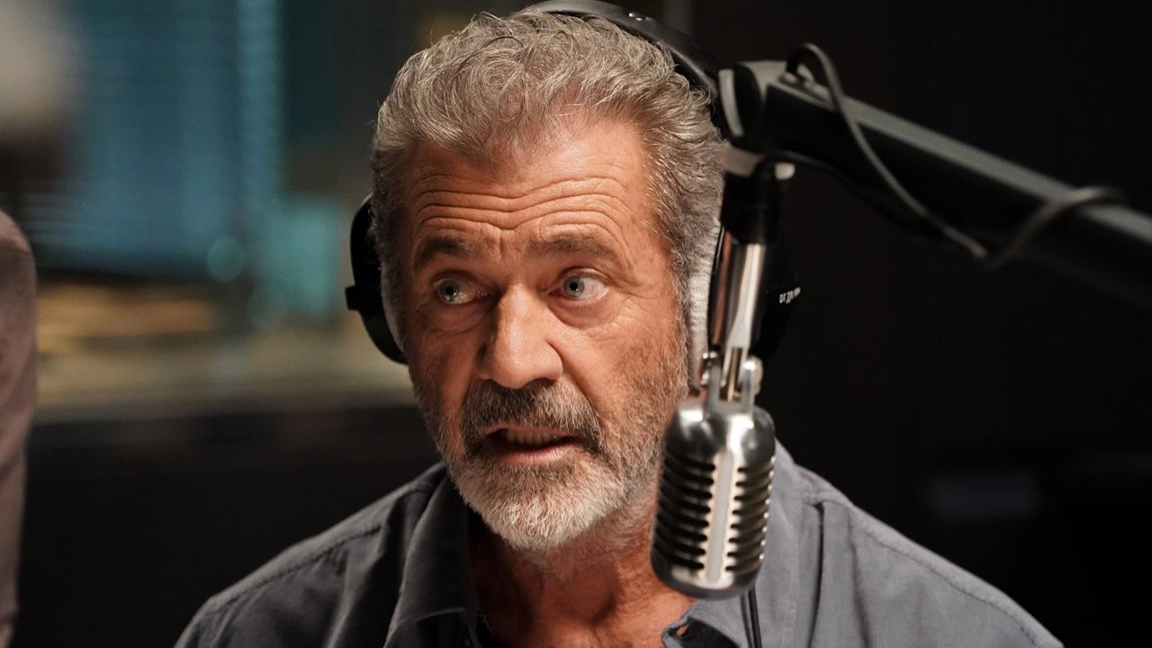 Mel Gibson e il commento su Kamala Harris: “Ha il QI di un palo della recinzione”