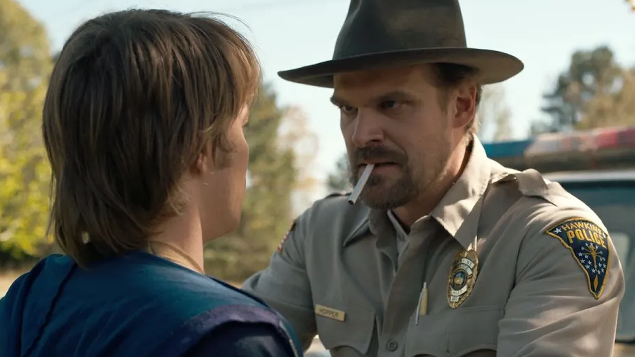 Stranger Things – David Harbour e il cast in lacrime per il finale della serie: “Non ho mai visto un pianto così pesante”