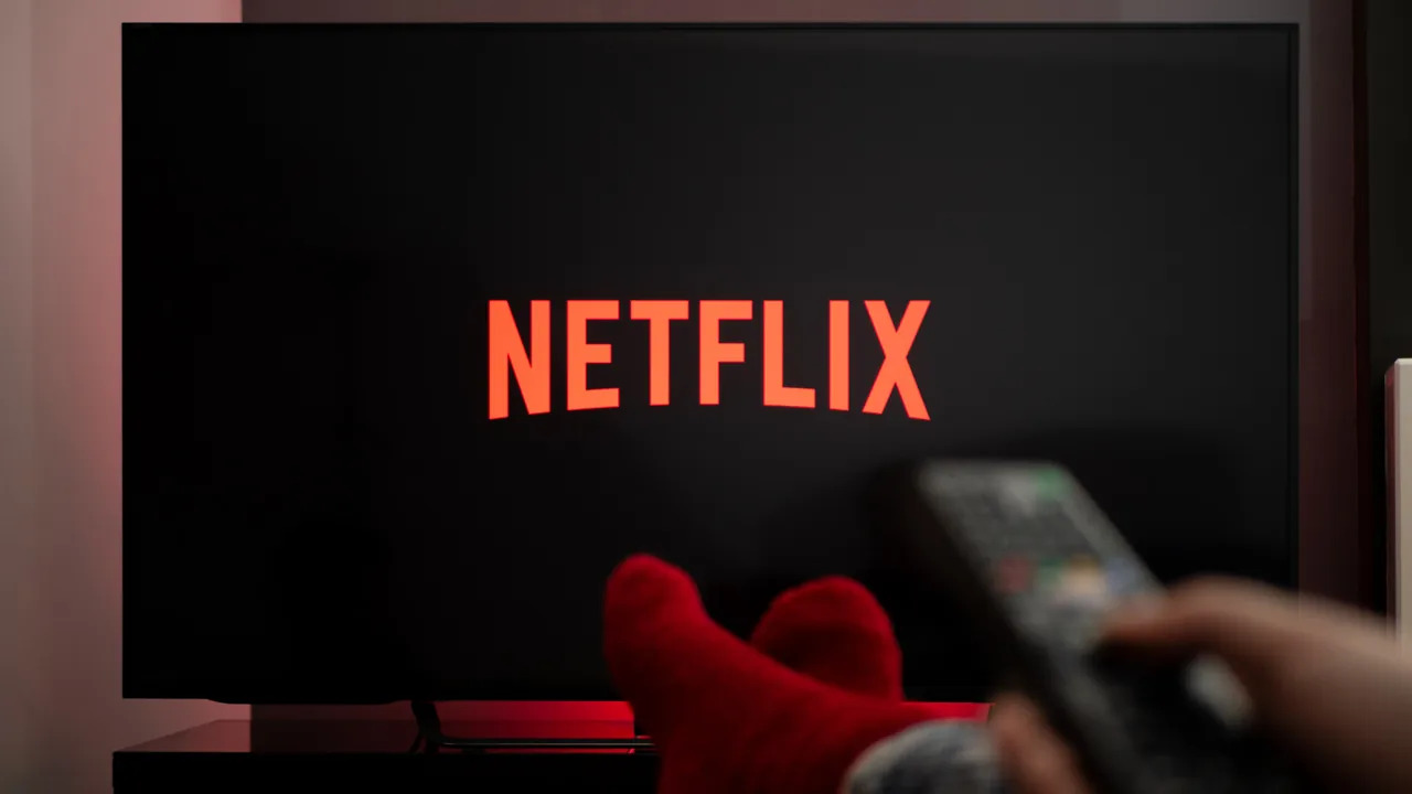 Netflix, l’abbonamento aumenta ancora: tutti i dettagli sulle nuove tariffe