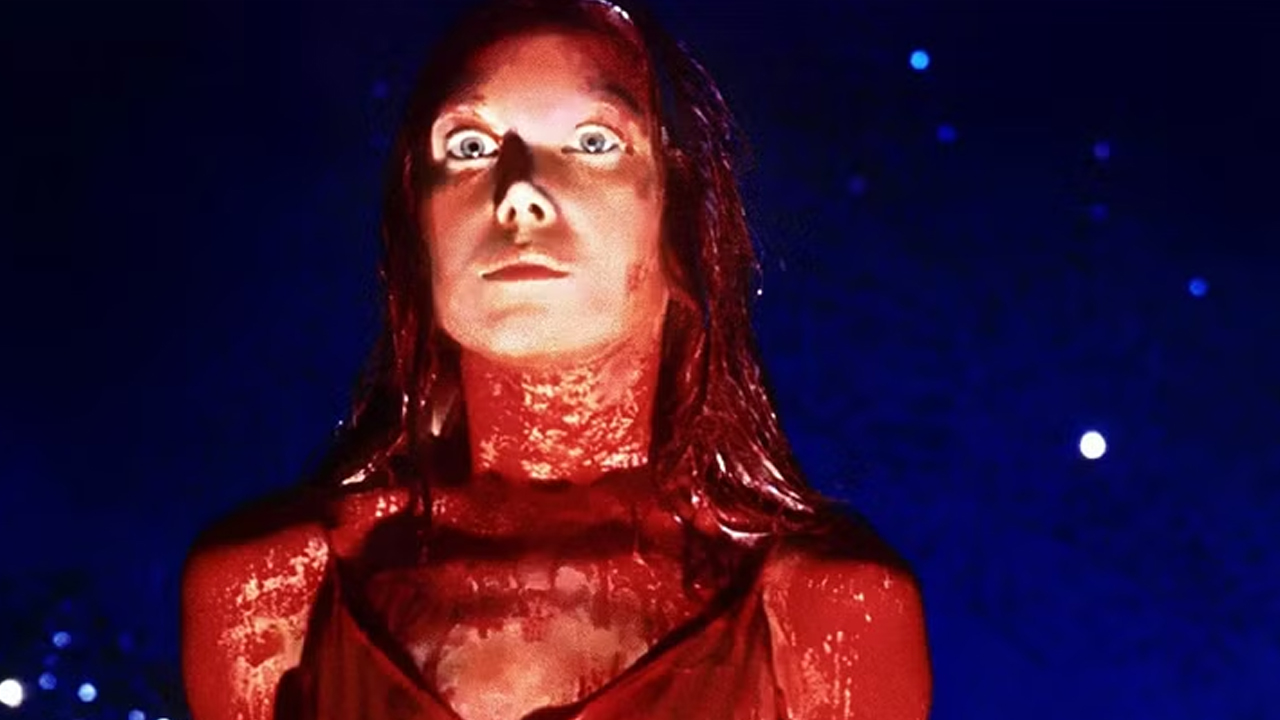 Carrie: Mike Flanagan rivela come ha ottenuto l’approvazione di Stephen King per la serie tv