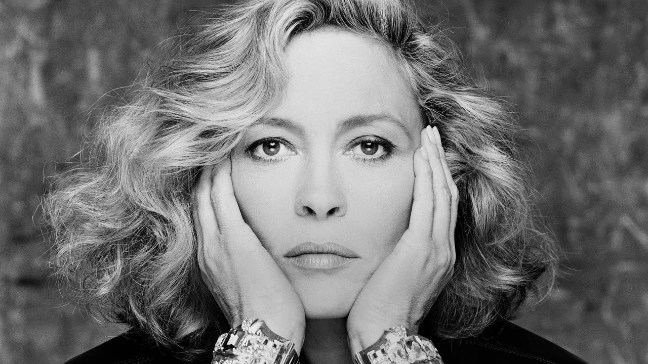 Faye Dunaway, arriva su Sky e NOW il documentario sull’attrice Premio Oscar: i dettagli