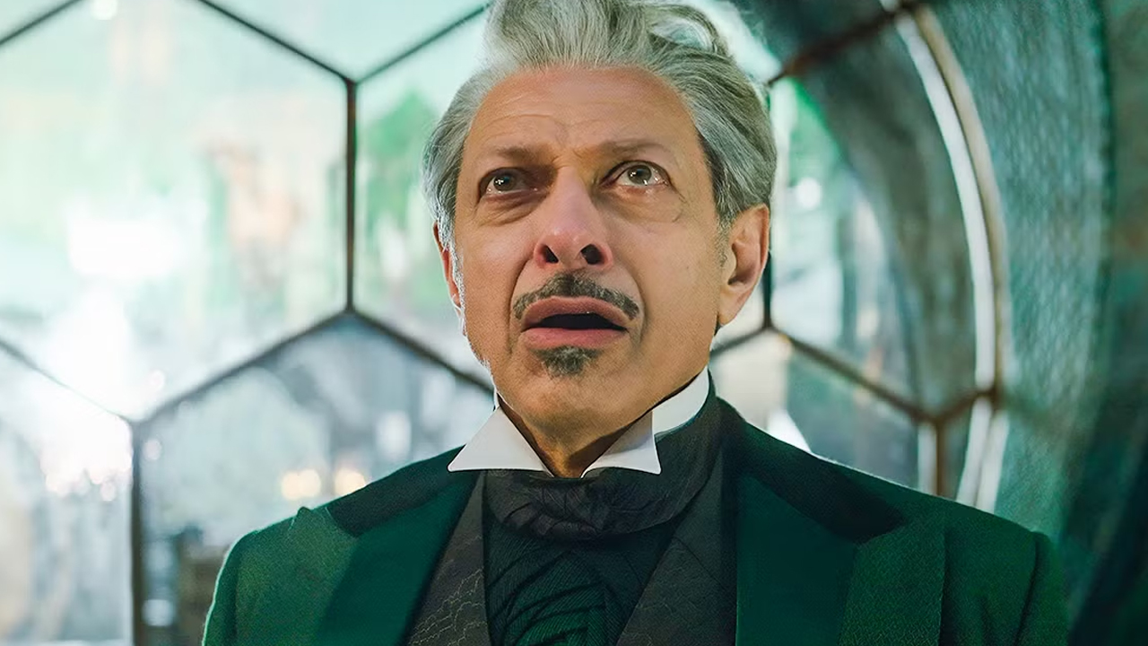 Jeff Goldblum sorprende i fan suonando il piano alla stazione St Pancreas di Londra: il video è virale!