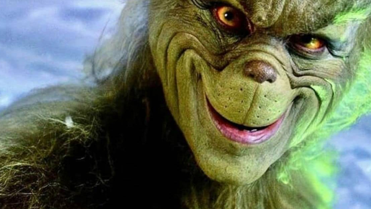 Il Grinch che rubò il Natale assume le sembianze di un impavido (e virale) poliziotto peruviano! [FOTO e VIDEO]