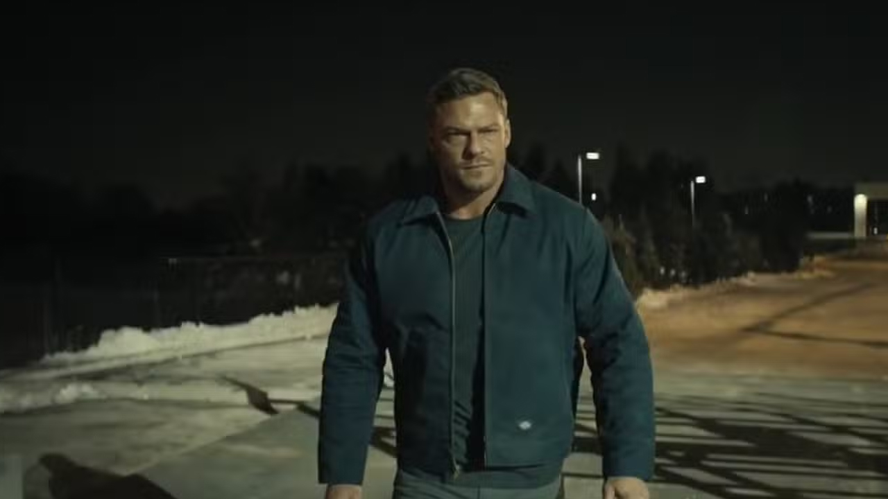 Reacher: Alan Ritchson combatte contro un uomo due volte più grande di lui nel trailer della stagione 3