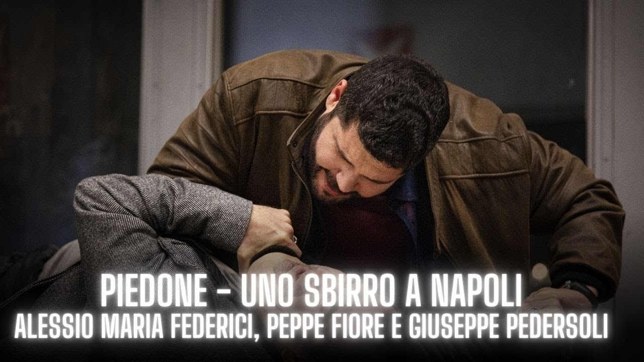 piedone uno sbirro a napoli cinematographe.it