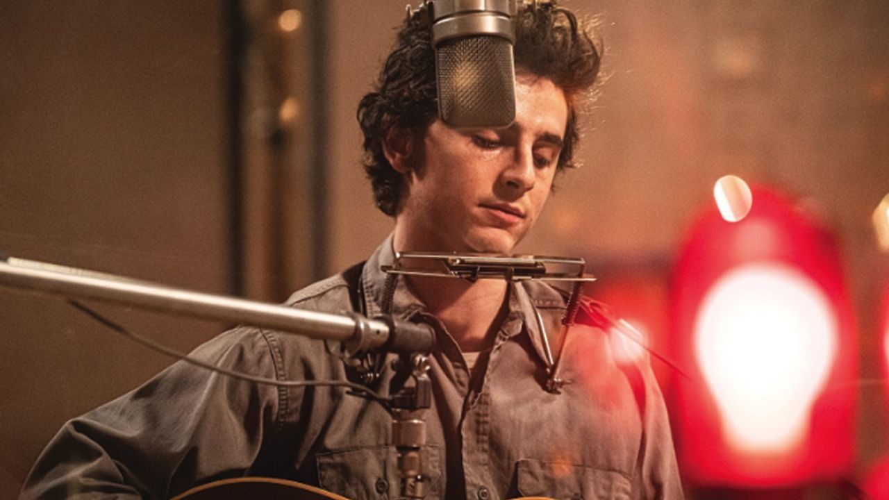 Timothée Chalamet ha dovuto mettere su massa per interpretare Bob Dylan in A Complete Unknown - Cinematographe.it