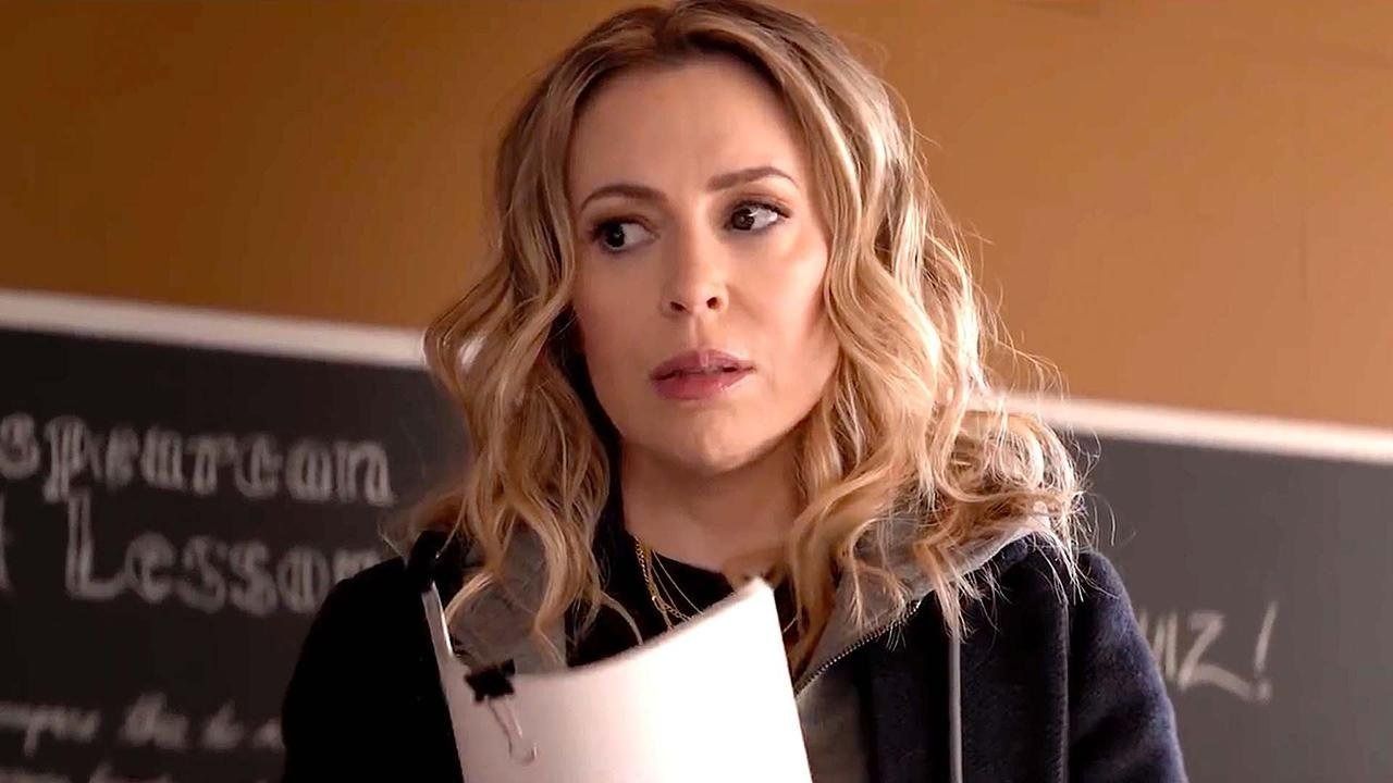 Alyssa Milano si unisce al coro del “makeup free”: il selfie senza trucco stupisce i fan [FOTO]