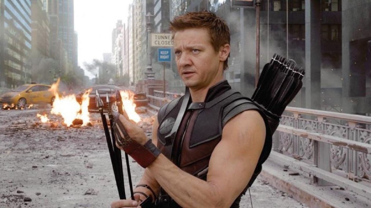 Jeremy Renner e il messaggio accorato per evitare truffe ai fan: “nessuno vi contatterà mai per mio conto”