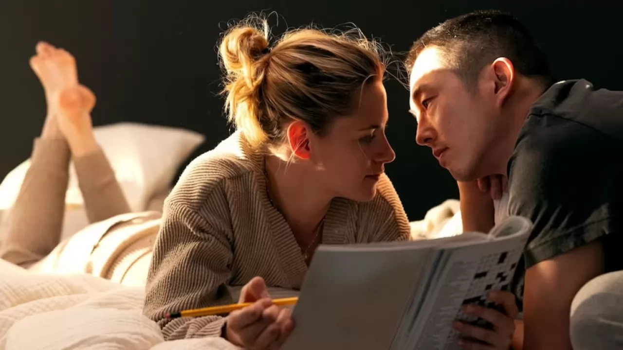 Love Me: il trailer dell’origina rom-com con protagonista Kristen Stewart