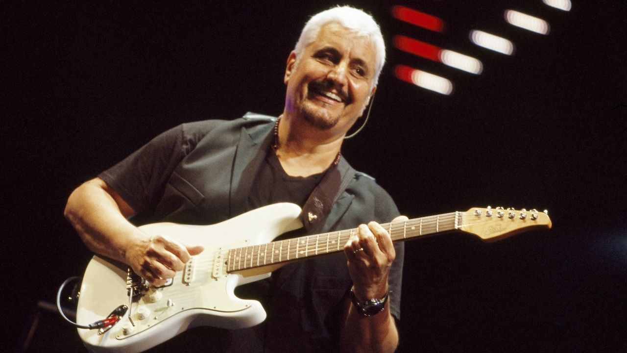 Pino Daniele – Nero a metà: trama, trailer e tutto quello che c’è da sapere del documentario su Pino Daniele