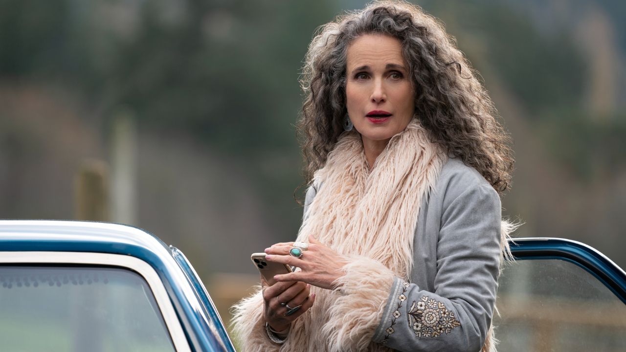 Andie MacDowell e la sua battaglia contro la Sindrome del Piriforme - Cinematographe.it