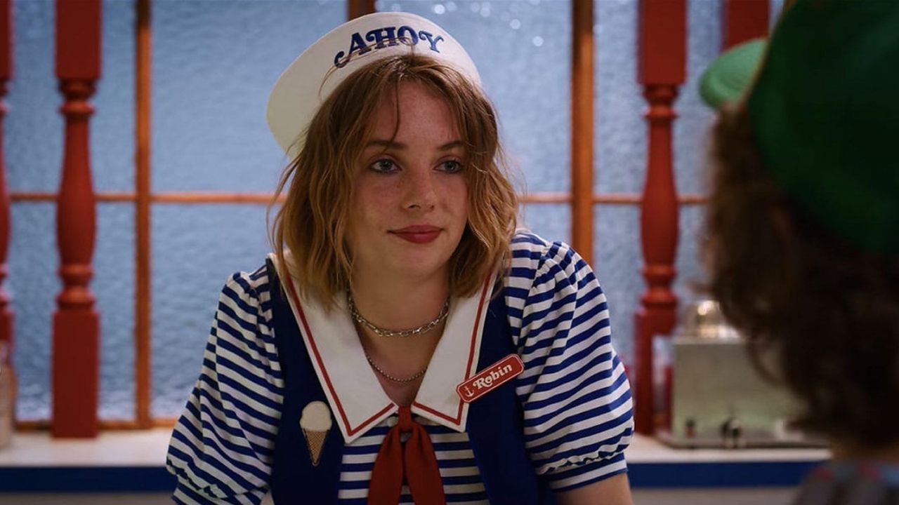 Un produttore di Hollywood disse a Maya Hawke che era più carina con la bocca chiusa - Cinematographe.it