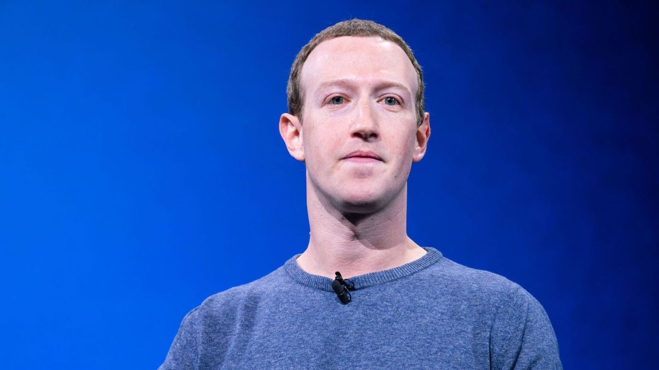 Mark Zuckerberg si trasforma in Benson Boone per il compleanno della moglie: il video è virale!