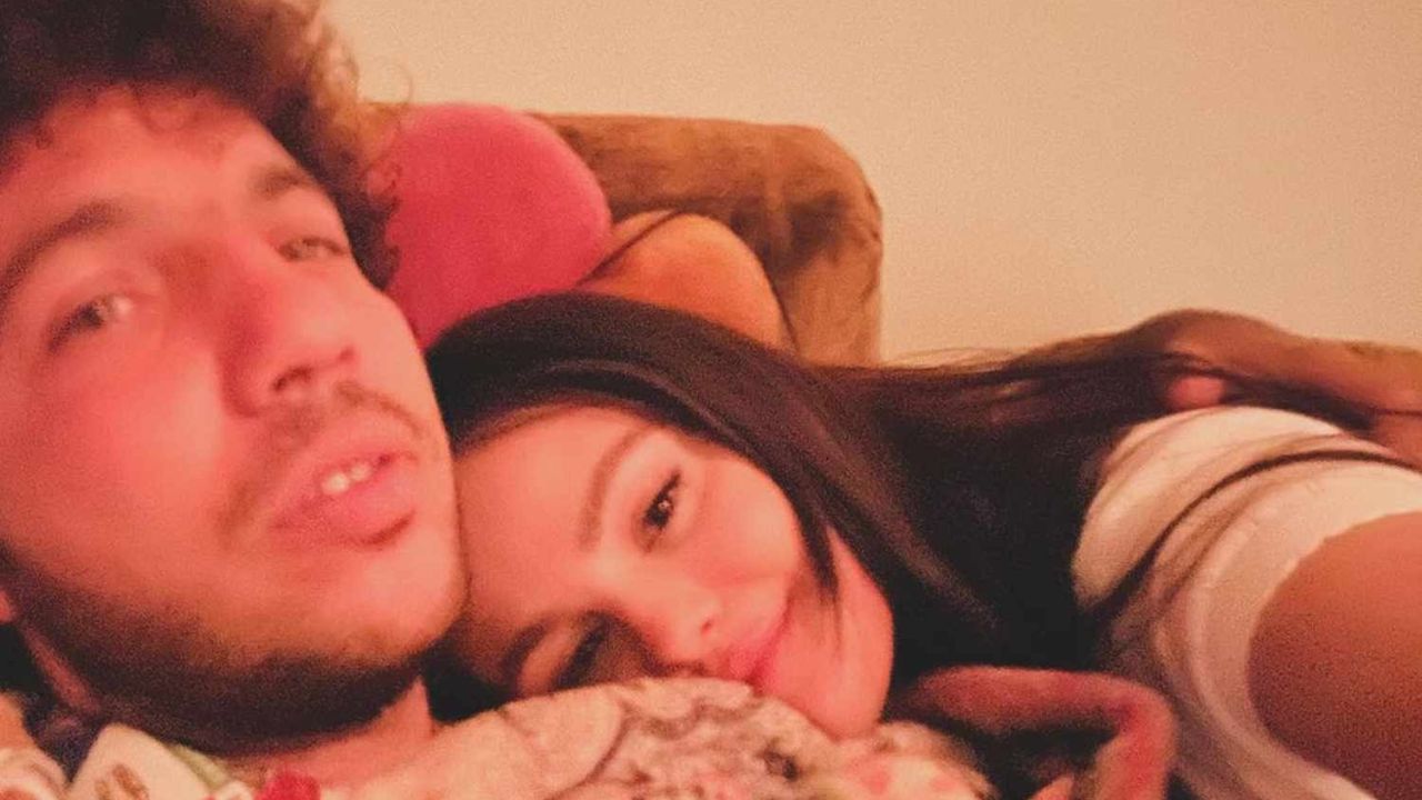 Selena Gomez e Benny Blanco realizzano un album di coppia celebrando il loro amore - Cinematographe.it