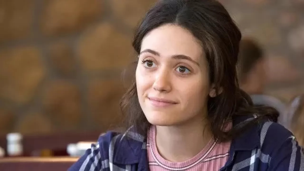 Emmy Rossum, l’attrice sarà protagonista di una nuova serie Hulu ispirata ad un celebre thriller degli anni ’80